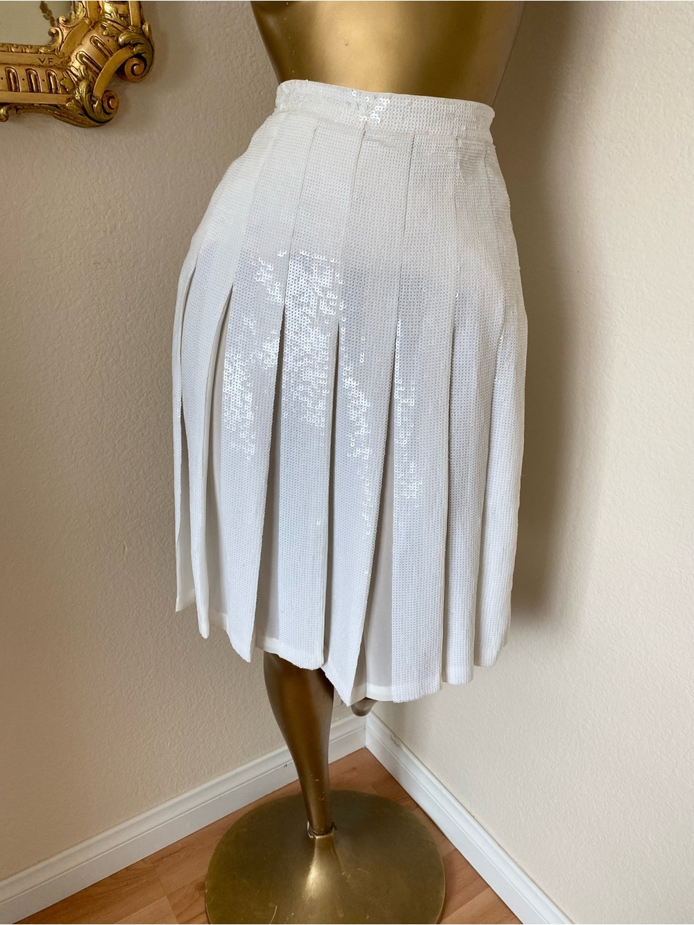 BCBGMAXAZRIA Edna Sequin Pleated Skirt White